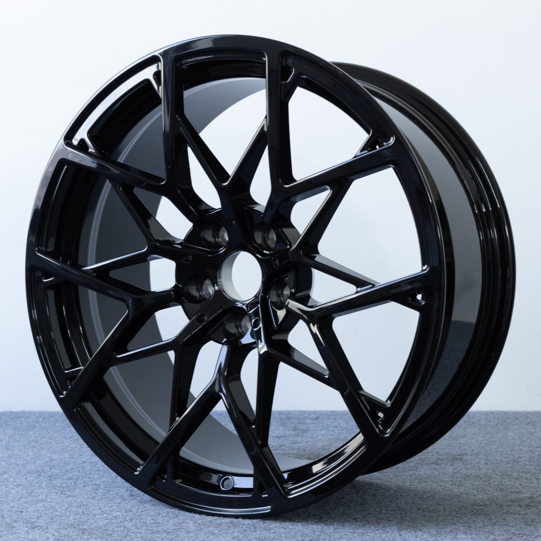 Forged wheel hub compatible with BMW models