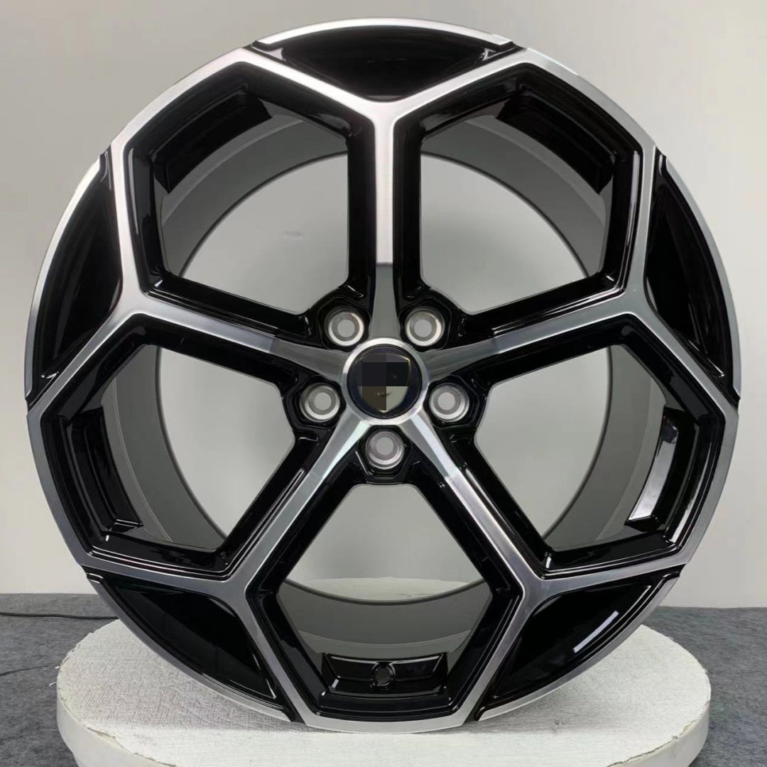 Customized forged wheel hub